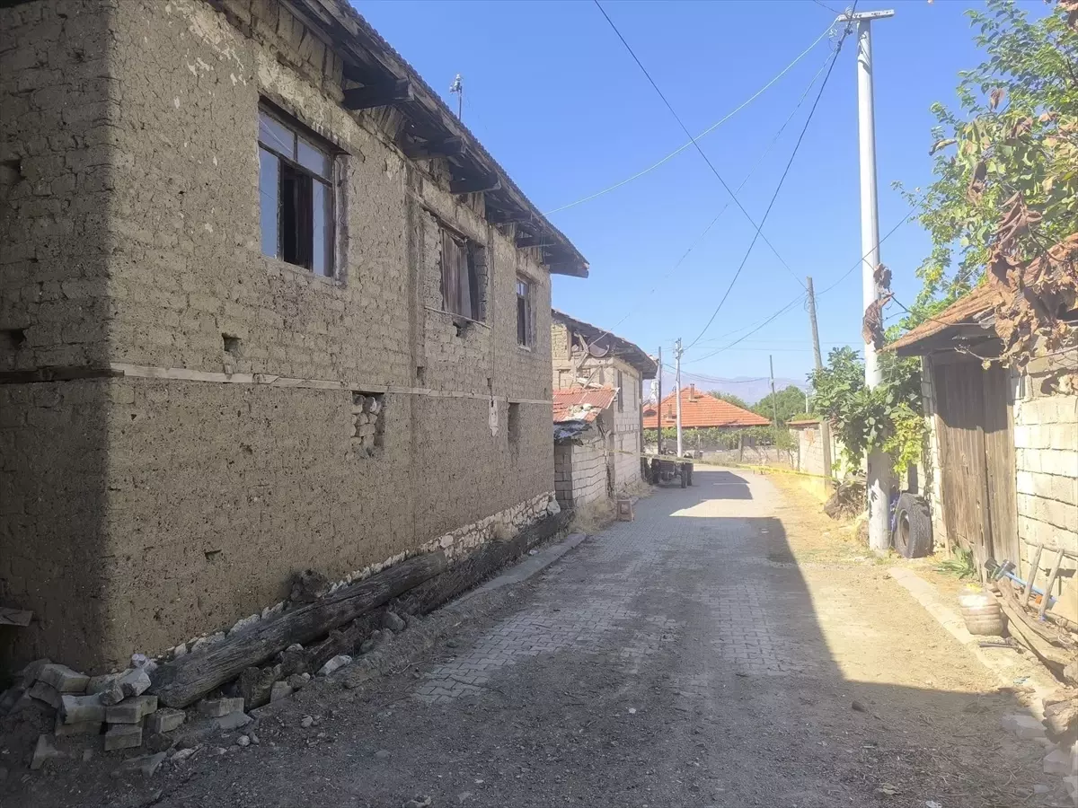 acipayamda yasli kadin darp edilerek oldu CvfNIIPO