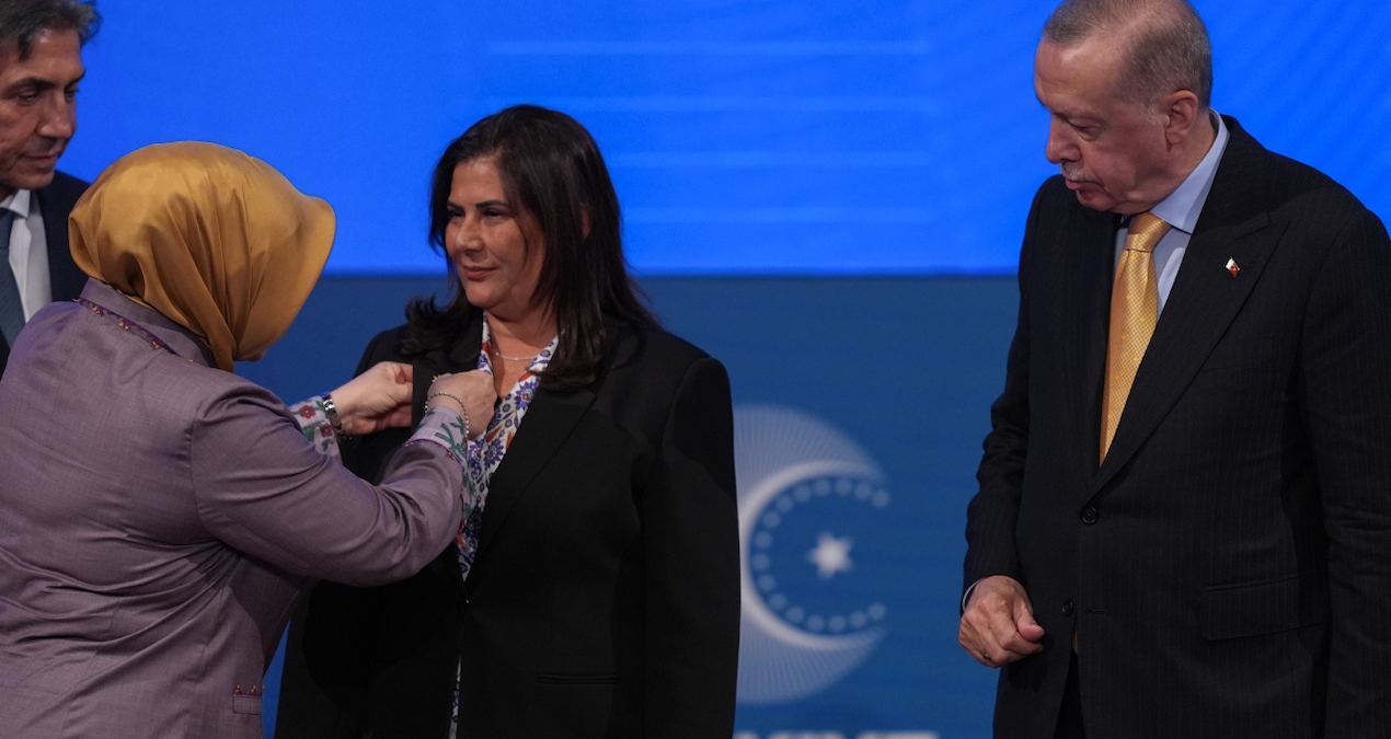 akpye gecmesi beklenen 2 chpli belediye bellioldu mQVtW32W