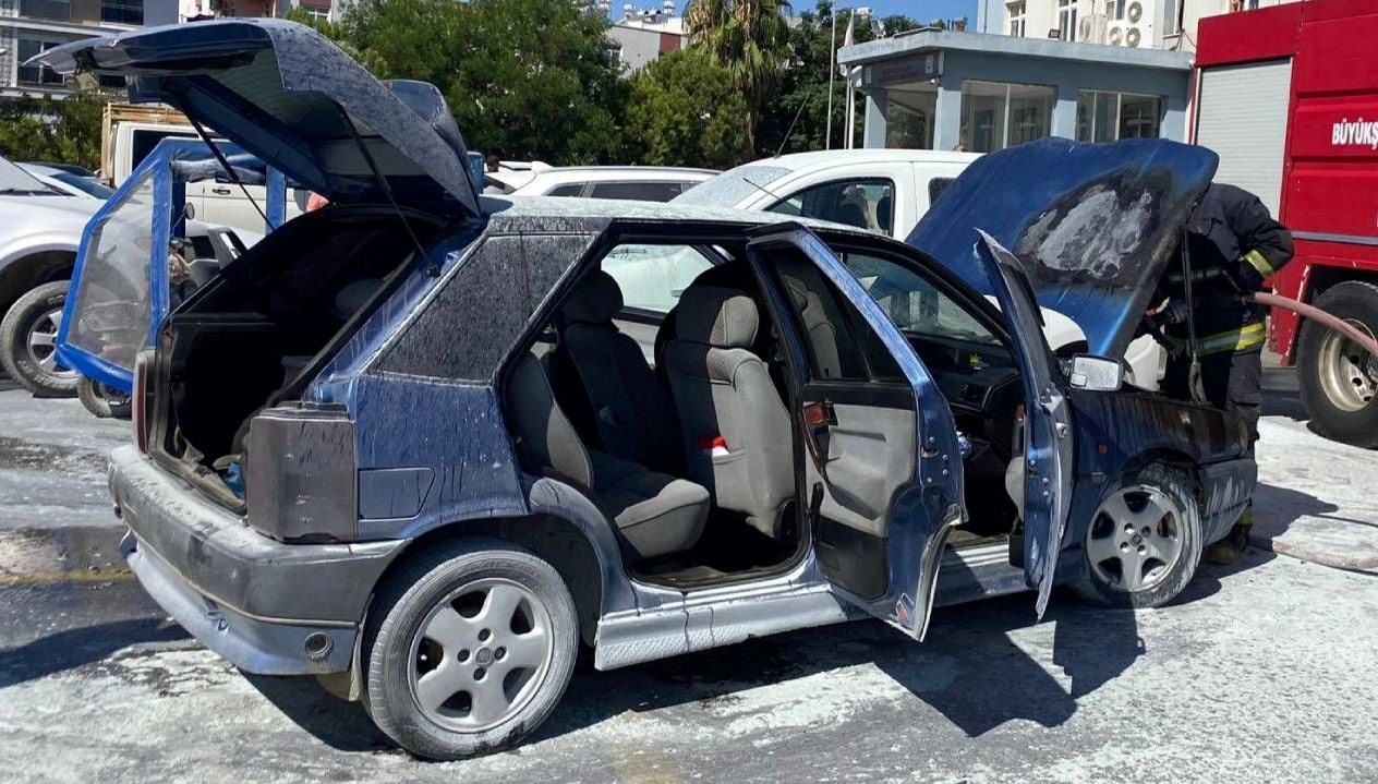 hastane otoparkinda otomobil alev aldi dphUEy1G