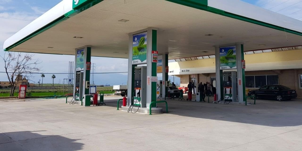 kriz akaryakit devinin de basini yakti iflas bayragini cekti BhaqPUB2