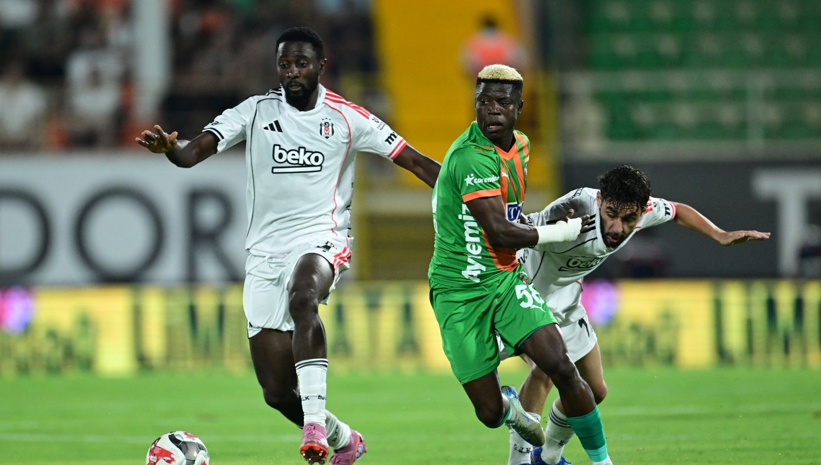 sergen yalcinin hayal kirikligi besiktas alanyada maglup B9FOAV7C