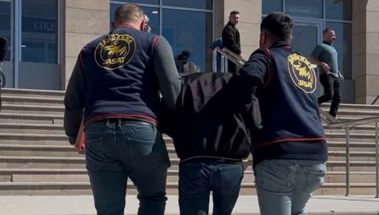 25 yil kesinlesmis hapis cezasi var firari hukumlu yakalandi BPB4bLhF.jpg