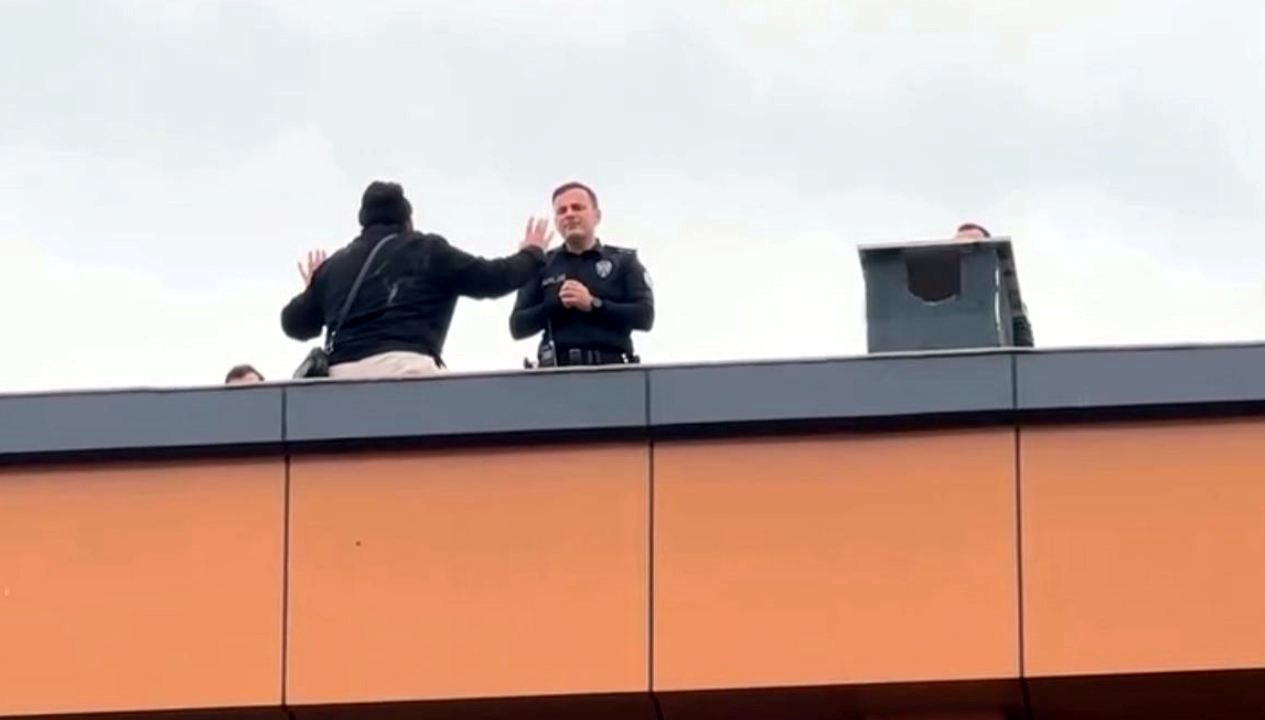 catiya cikan apartman gorevlisini baskomiser ikna etti p9ewOlpz.jpg