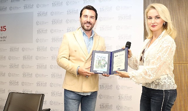 sair arslan sevilen eserleriyle kitap fuarinda uRxHPv9k