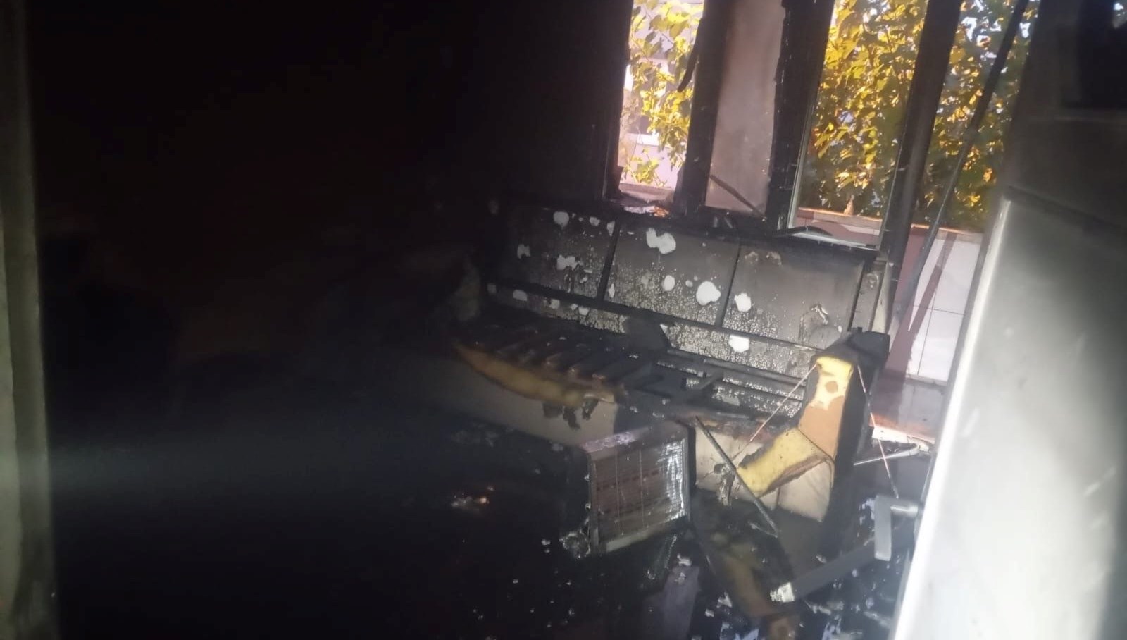 susurlukta ev yangini dwLbJg1c.jpg