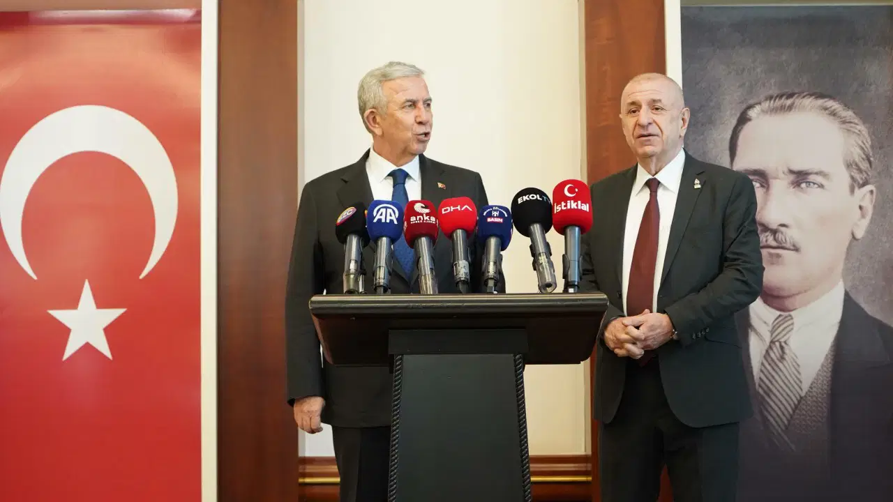 umit ozdag zafer partisi mansur yavasin yanindadir PXfvZfBm