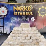 istanbul-ve-kocaelinde-operasyonla-ele-gecirilen-966-kilo-uyusturucu-emniyette-sergilendi-asN44mkI.jpg