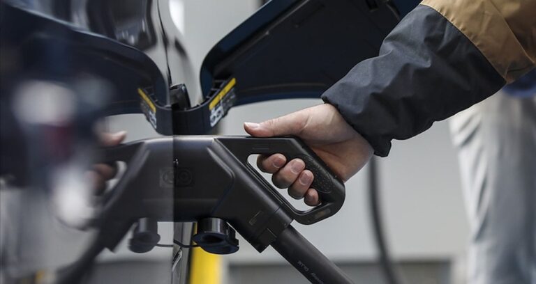 elektrikli-aracini-bu-saatlerde-sarj-eden-cok-daha-az-odeyecek-65UMaBY2.jpg