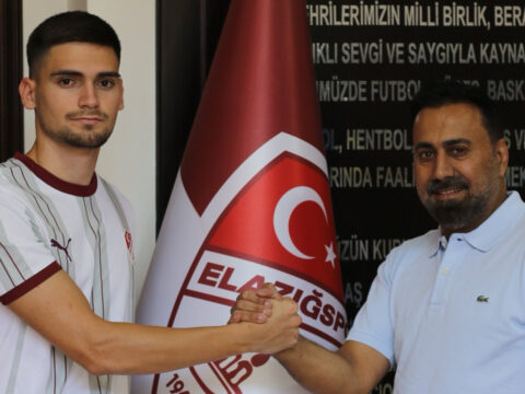 Galatasaraydan ayrildi 2 lig takimina imzayi atti Ruea55Oq